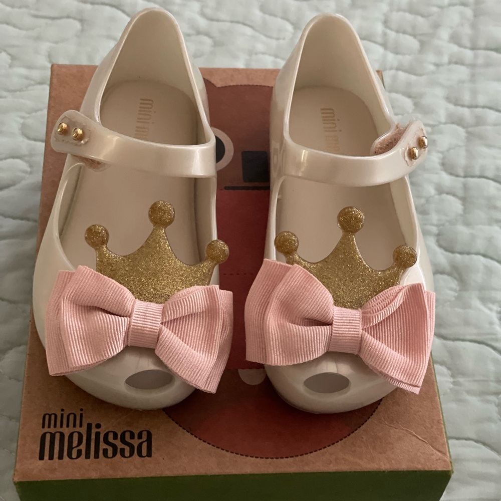 Mini Melissa Size 7